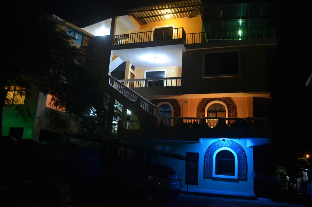 מלון פוארטו בקריסו מורנו Dolphin House מראה חיצוני תמונה